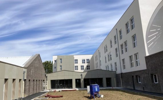 nord-toitures-ehpad-vitry-couverture-acier-etancheite-beton-bardage-composite
