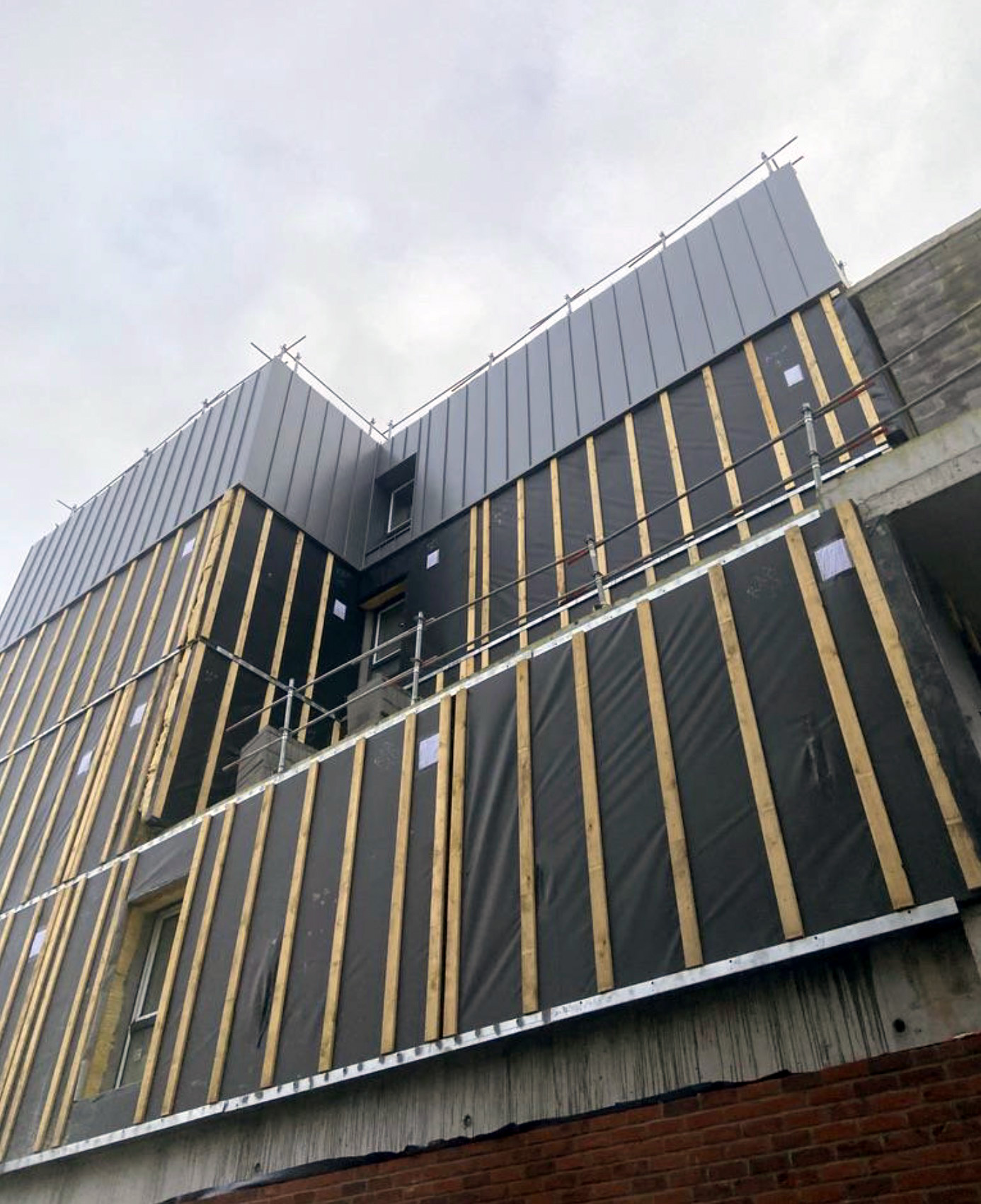 nord-toitures-residence-senior-lesquin-etancheite-beton-toiture-vegetale-bardage-zinc