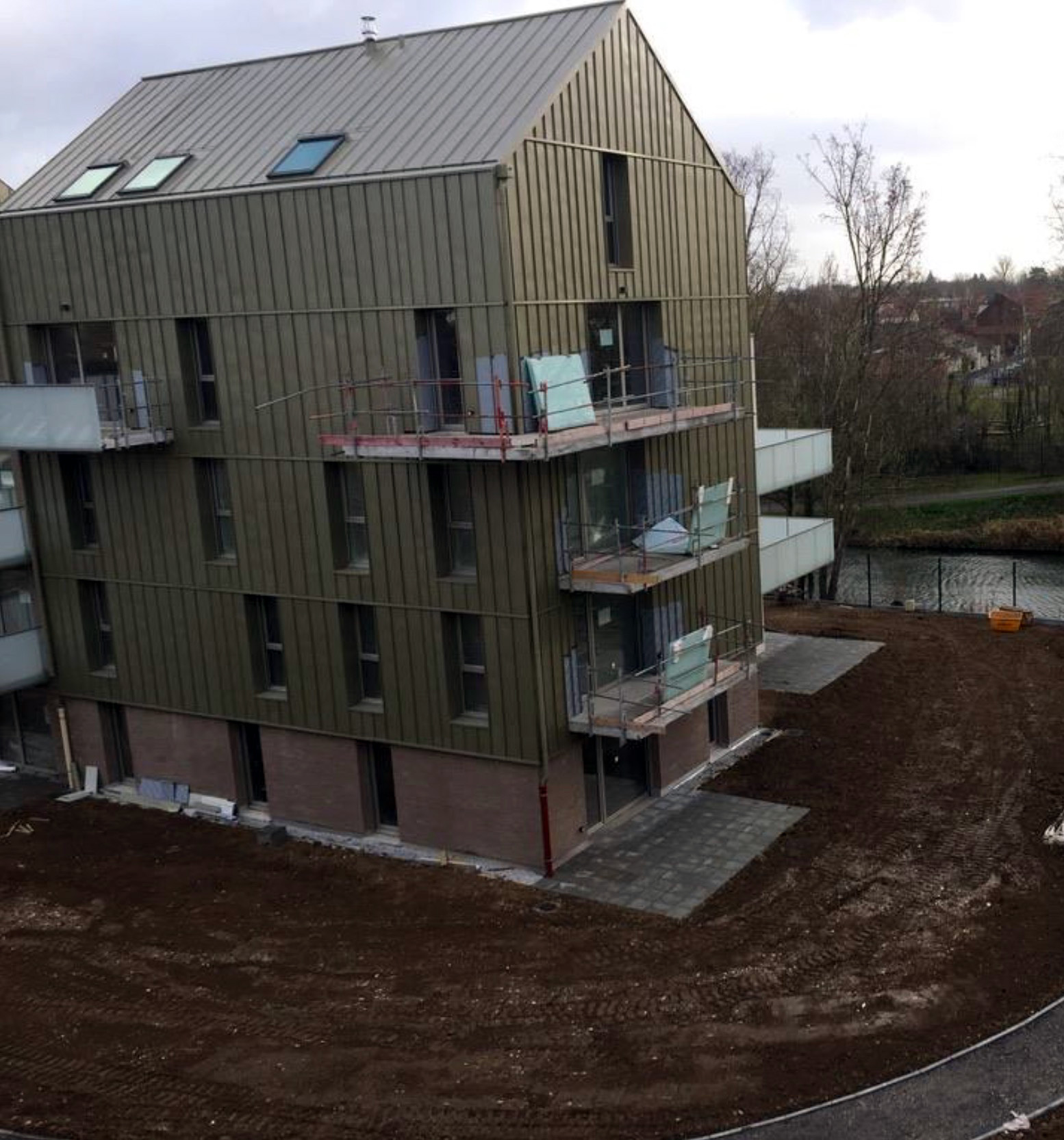 nord-toitures-vileo-marquette-lez-lille-etancheite-beton-couverture-bardage-zinc-joint-debout